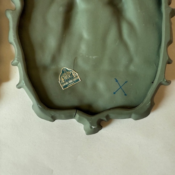 Vintage Arnart Japan Plaques Jasperware Design-Set of two - Picture 5 of 7